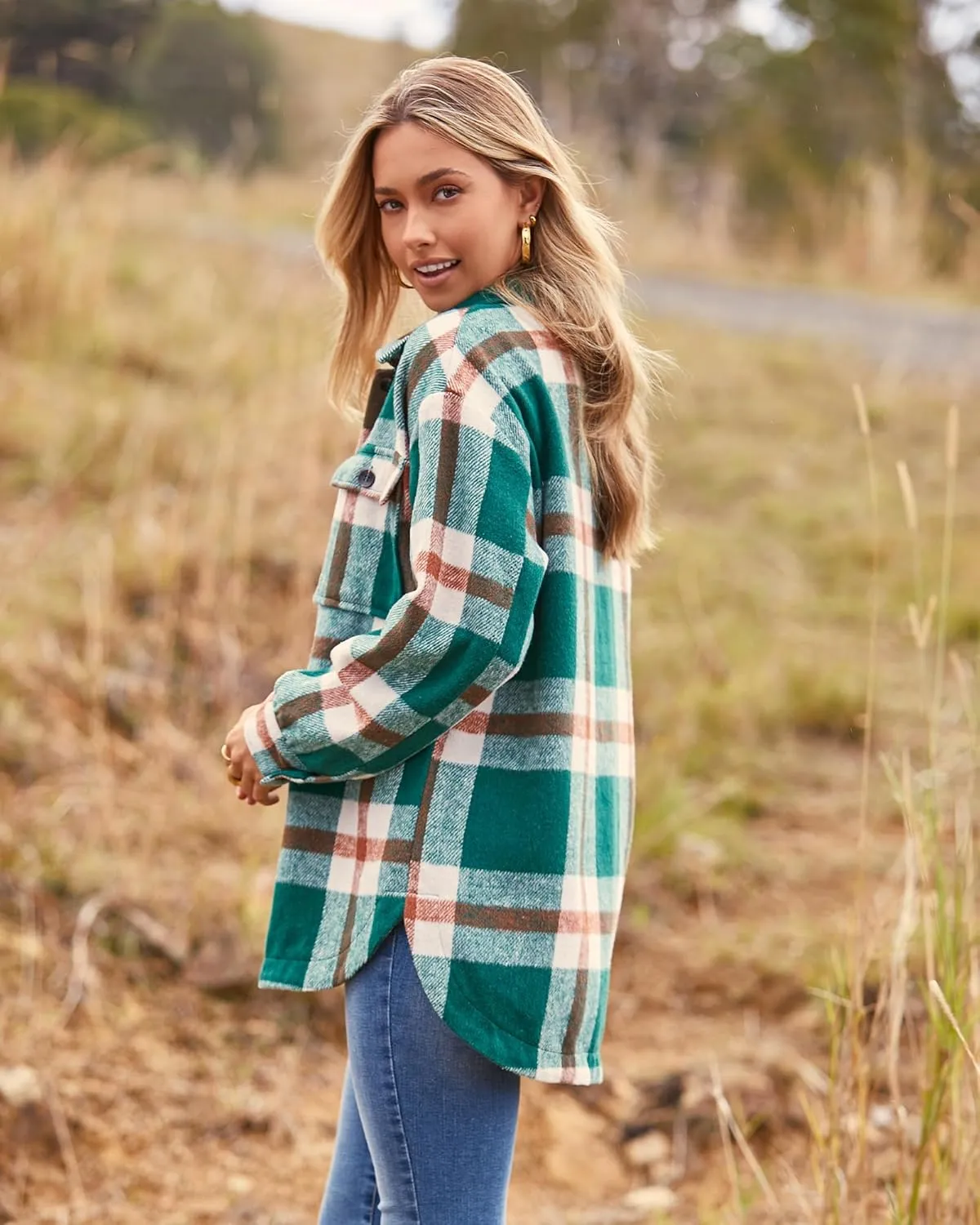 BTFBM Women's Long Sleeve Button Down Jackets Plaid Flannel Shirts Tops Casual Lapel V Neck Oversized Shackets Blouses Top